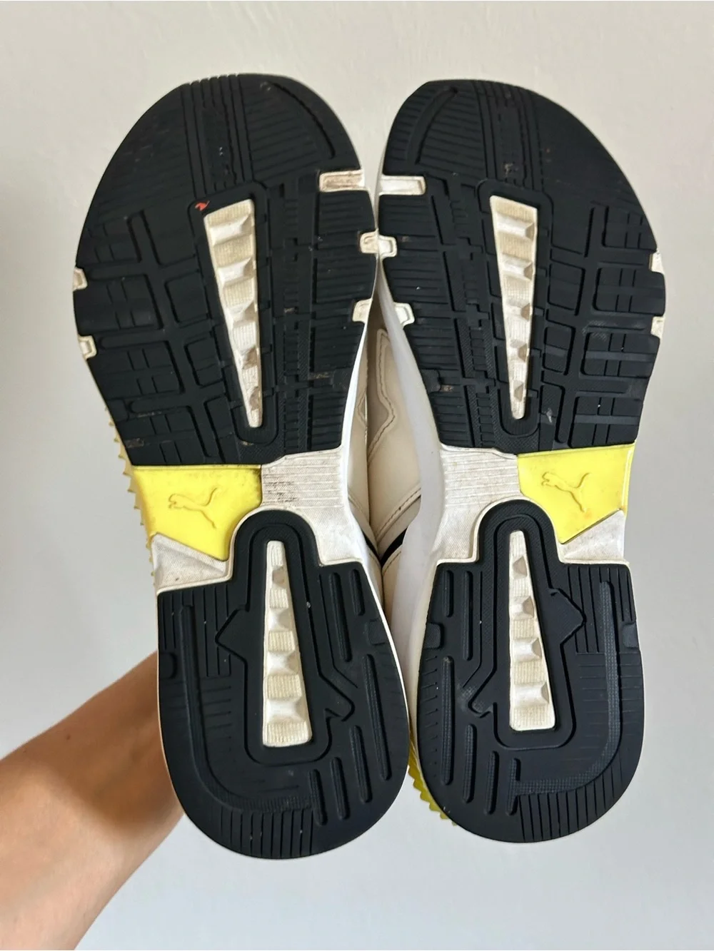 Puma First Mile x Women’s Provoke XT Eggnog Soft Fluo Yellow Training Size 7